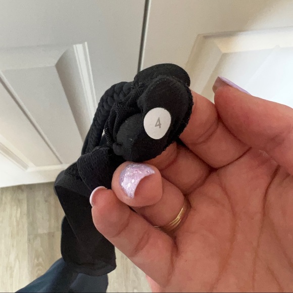 Lululemon Black Tank Top - Picture 6 of 7